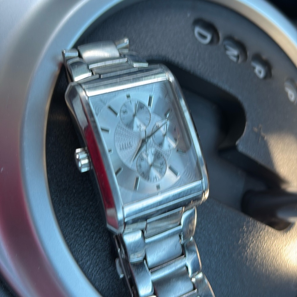 It’s men nice watch guess